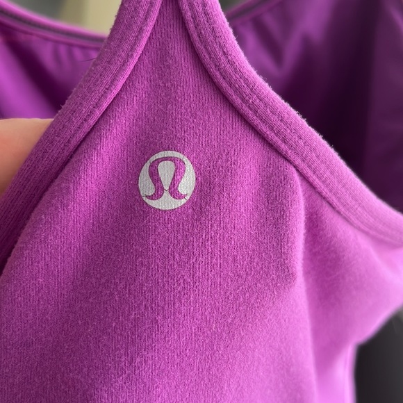 Lululemon tank top with built in bra - Picture 3 of 4